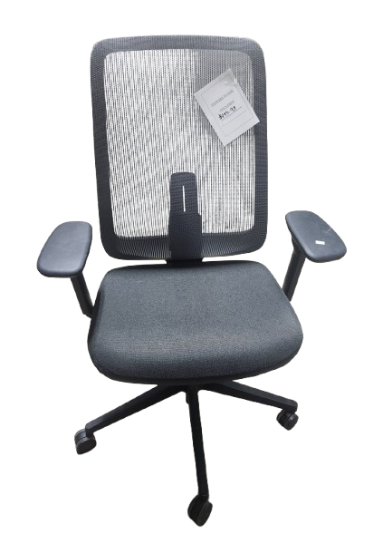 Preowned Herman Miller Verus Task Chair