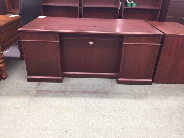 Steelcase Mahogany Desk Office Pro s