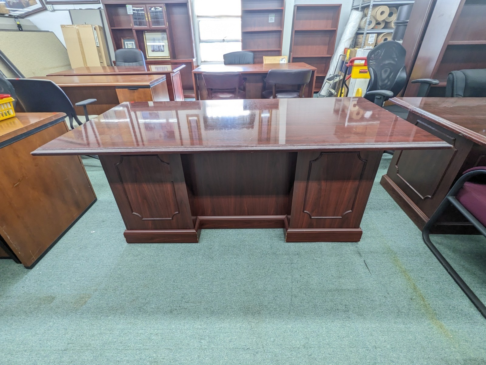 Cherry Executive Desk Office Pro's