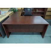 Used Woodgrain Laminate L-Shape Desk